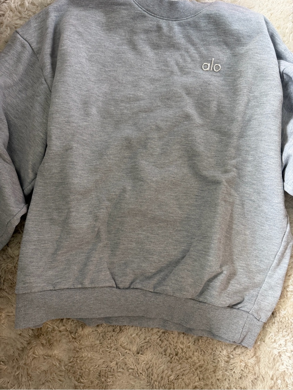 ALO Yoga Light Gray Crewneck Sweatshirt